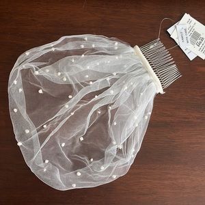 NWT Bridal Pearl Tulle Headpiece Comb